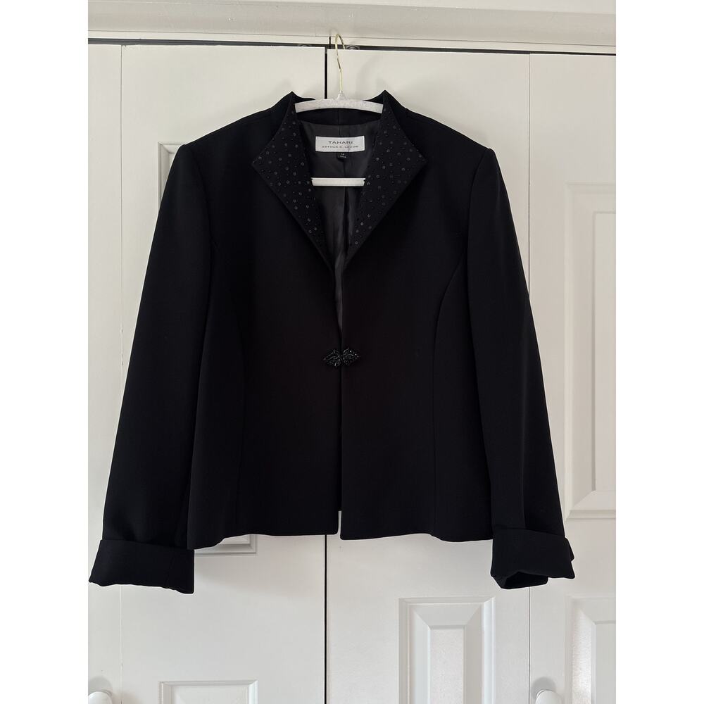 Tahari Black Beaded Lapel Blazer Size 14 - Picture 2 of 11